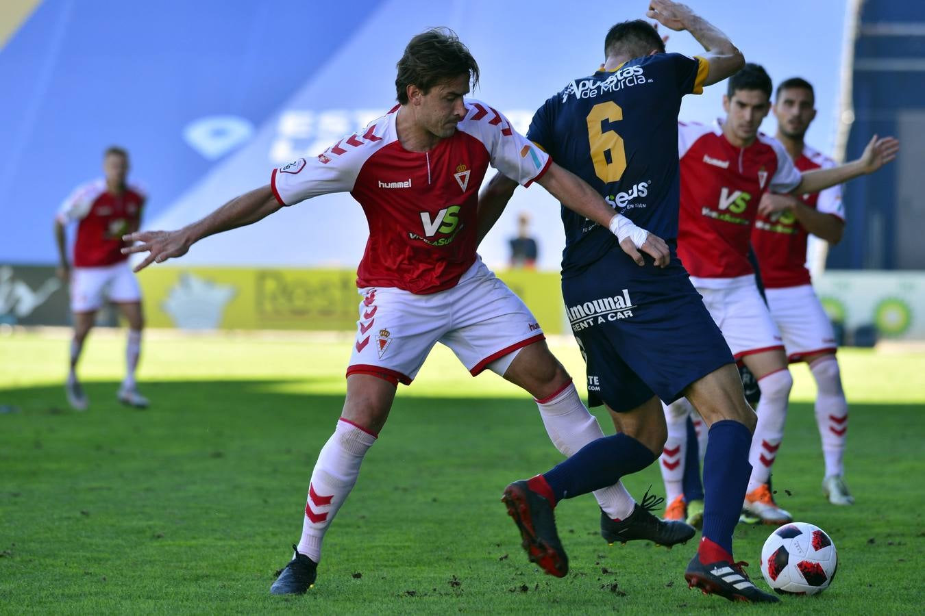 Los universitarios ganaron gracias a los goles de Kilian Grant y de Isi Ros, la expulsión de este último en la segunda parte marcó el dominio final de los de Herrero, que no aprovecharon la superioridad para empatar el encuentro