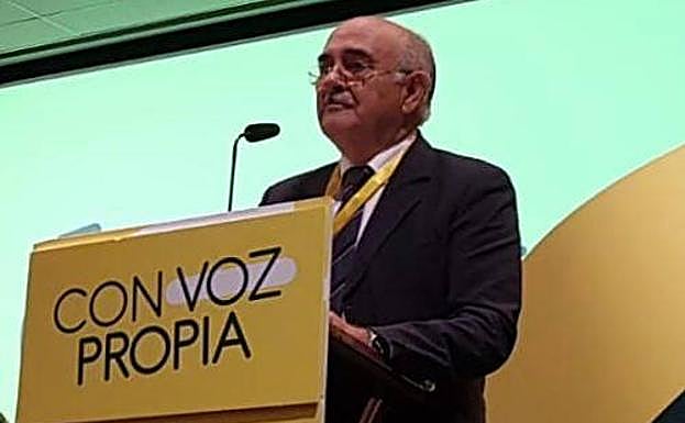 Alberto Garre, presidente de Somos Región, durante la rueda de prensa de este martes.