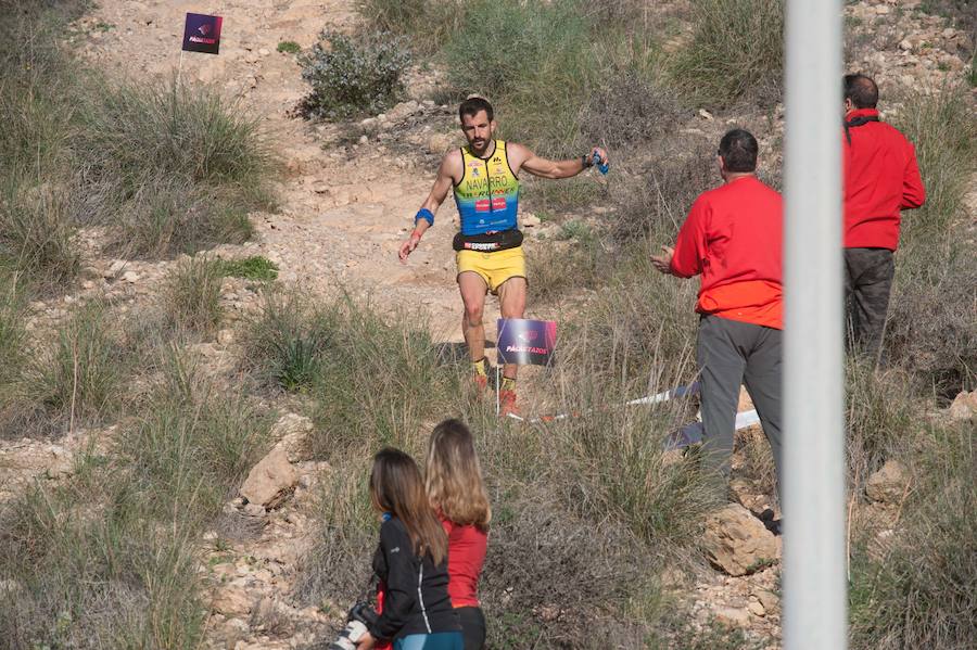 Repite triunfo en el maratón, por delante de Manuel López, que se abrió la cabeza al chocar contra una señal de tráfico