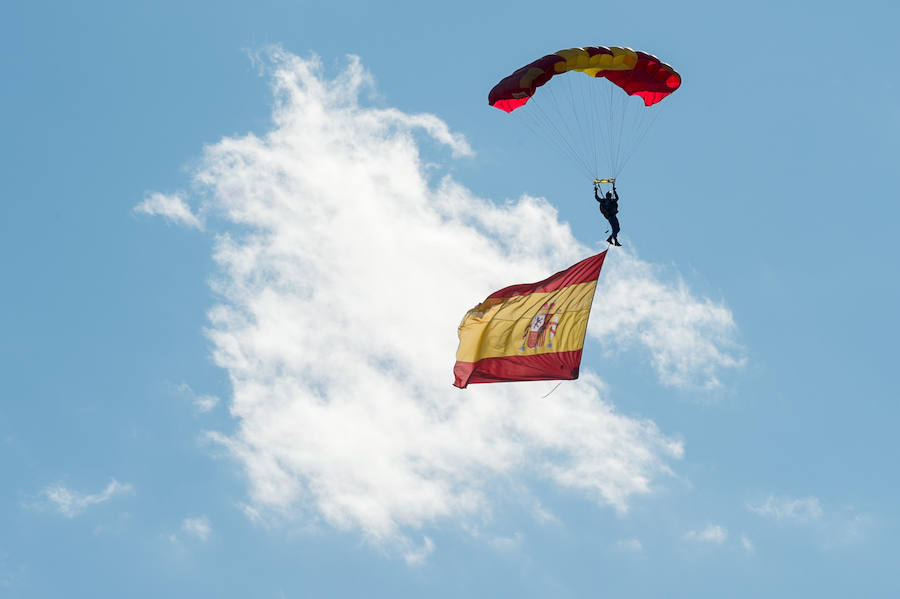 Al acto han asistido el consejero Pedro Rivera y el capitan de la patrulla aguila junto a coronel de la base