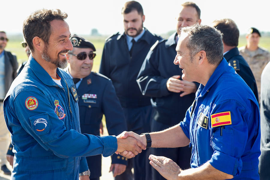 Al acto han asistido el consejero Pedro Rivera y el capitan de la patrulla aguila junto a coronel de la base