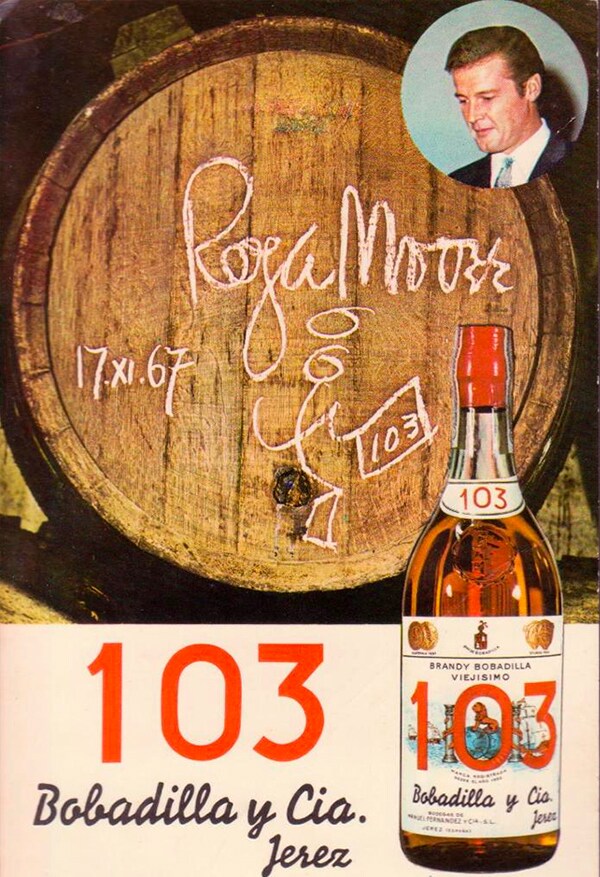 El actor Roger Moore, famoso por encarnar en el cine al agente británico, fue imagen del Brandy 103 en los años 60.