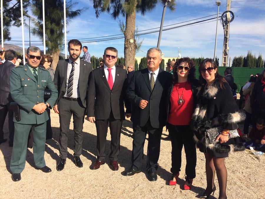 Más de 14.000 personas participan en la tradicional bajada en romería desde el santuario