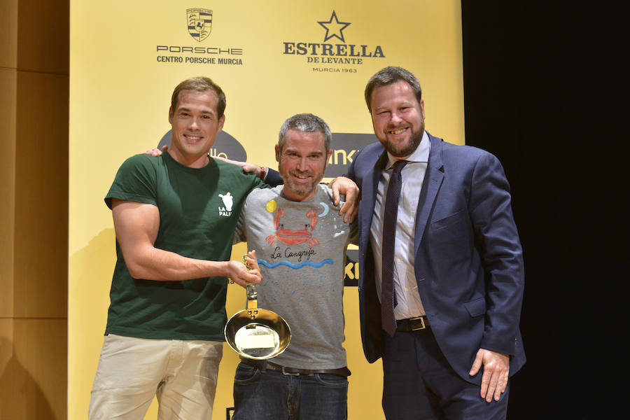 El Auditorio Víctor Villegas se llena de sentimientos desbordados en la ceremonia de entrega de la tercera edición de los Premios de Gastronomía convocados por 'La Verdad'