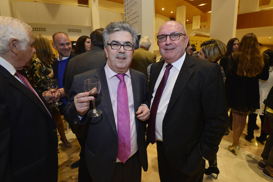 El Auditorio Víctor Villegas se llena de sentimientos desbordados en la ceremonia de entrega de la tercera edición de los Premios de Gastronomía convocados por 'La Verdad'