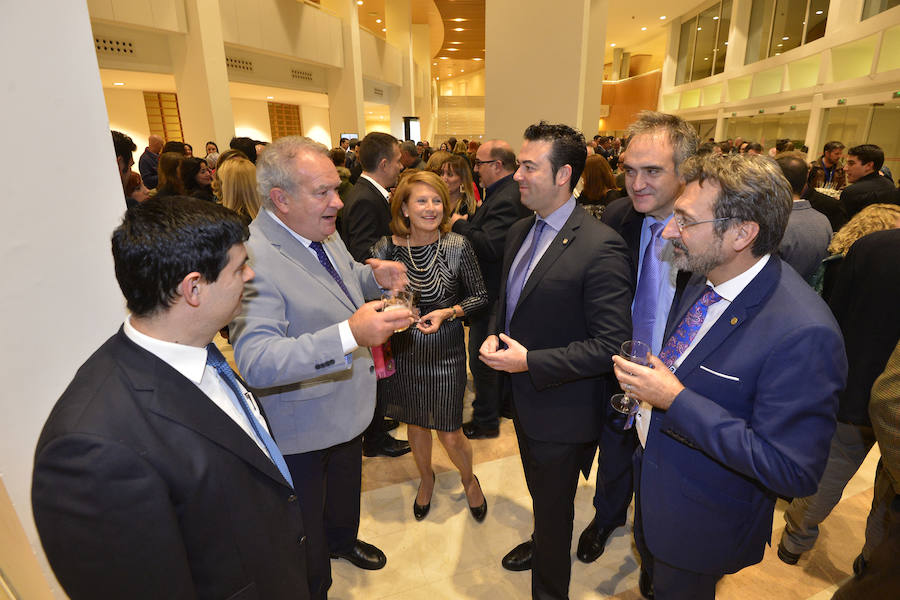 El Auditorio Víctor Villegas se llena de sentimientos desbordados en la ceremonia de entrega de la tercera edición de los Premios de Gastronomía convocados por 'La Verdad'