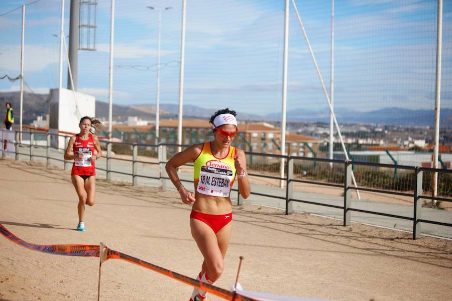 El corredor de Baréin y la etíope ganan con autoridad la carrera en el Altiplano | La prueba, incluida en el calendario de campo a través de la Federación Española, reunió a 2.000 atletas de catorce categorías 