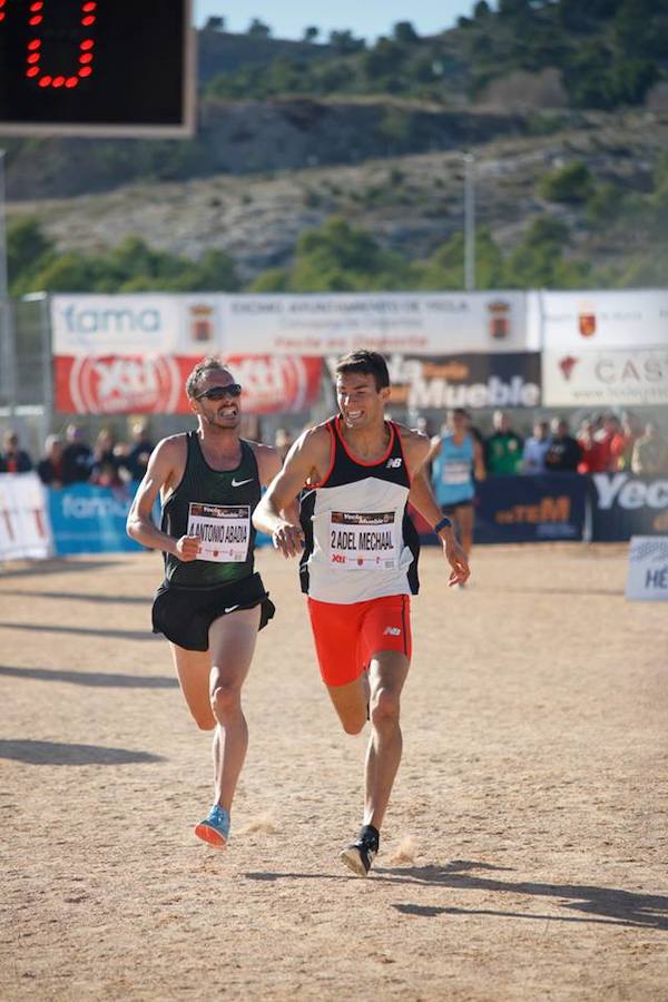 El corredor de Baréin y la etíope ganan con autoridad la carrera en el Altiplano | La prueba, incluida en el calendario de campo a través de la Federación Española, reunió a 2.000 atletas de catorce categorías 