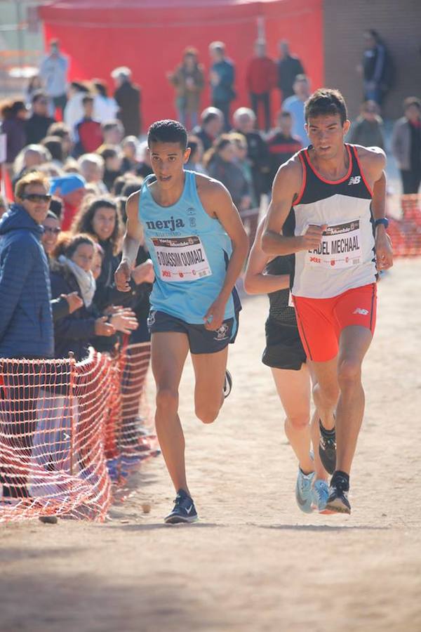 El corredor de Baréin y la etíope ganan con autoridad la carrera en el Altiplano | La prueba, incluida en el calendario de campo a través de la Federación Española, reunió a 2.000 atletas de catorce categorías 