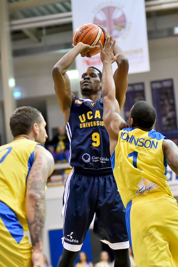 El UCAM mantiene a sus seguidores en vilo durante un encuentro muy reñido