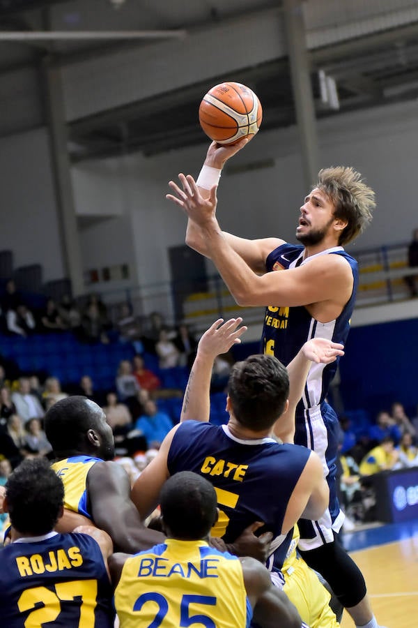 El UCAM mantiene a sus seguidores en vilo durante un encuentro muy reñido