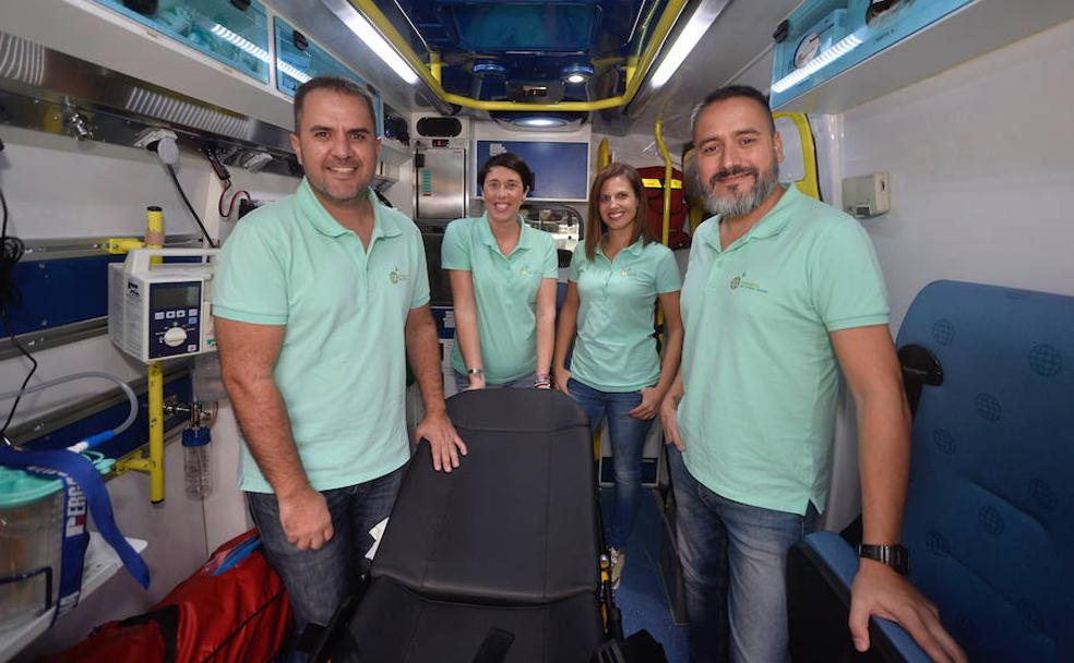 Fundación Ambulancia del Deseo: La ambulancia que llevó a Ana al mar