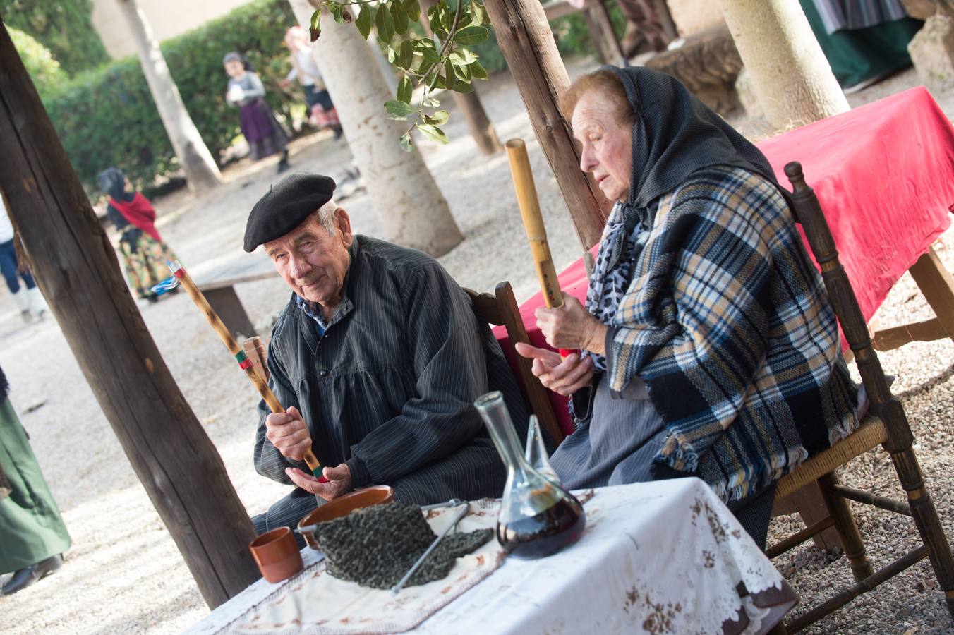 Unos 2.500 escolares de toda la Región, e incluso de provincias vecinas como Alicante, pudieron conocer ayer el belén viviente de El Raal, que montaron para la ocasión los escolares del centro Torre Teatino de la pedanía