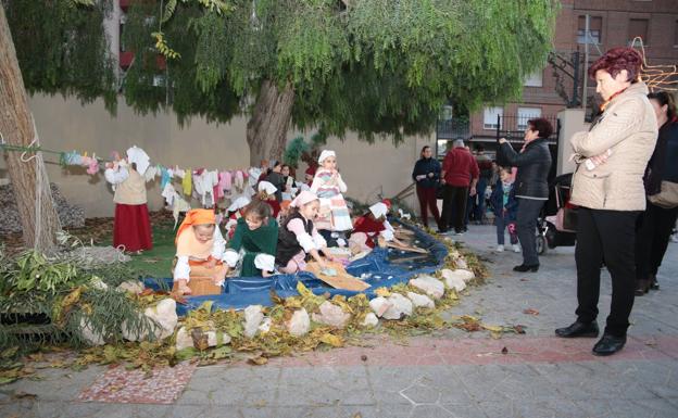 400 niños montan el Belén en Lorca