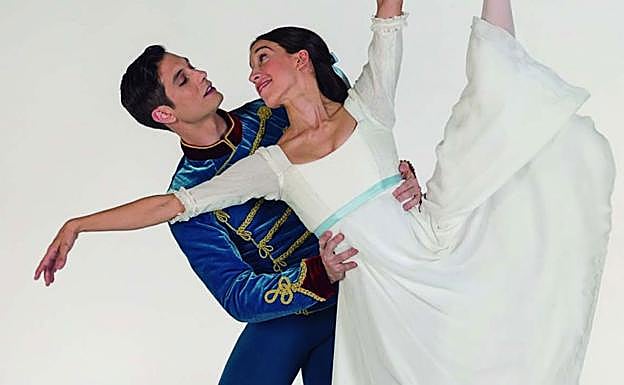 Los bailarines Cristina Casa y Alessandro Riga. 