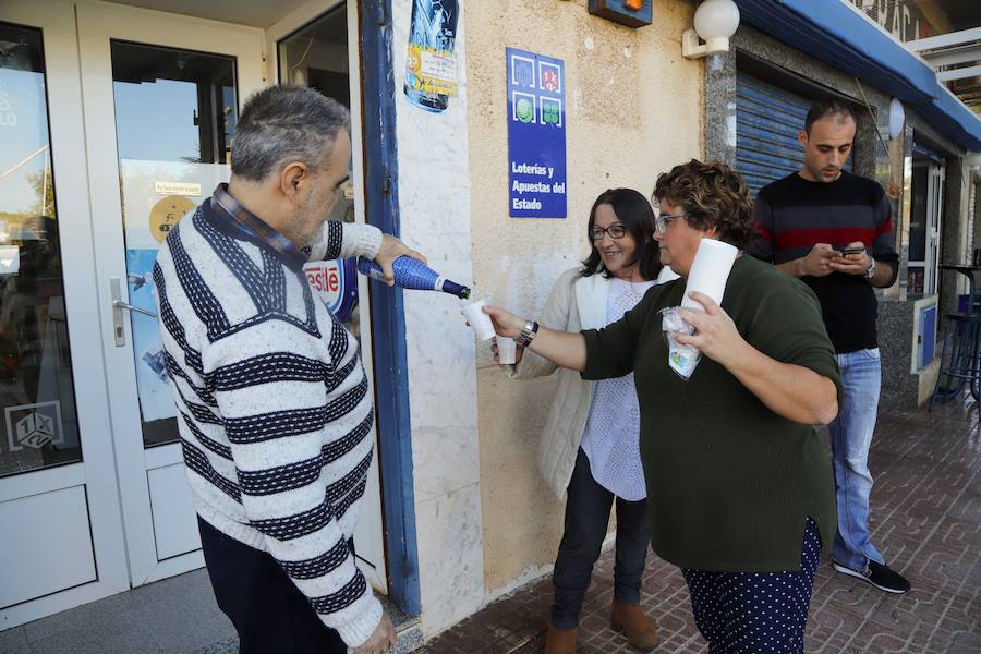 Una administración de La Manga despachó nueve décimos del Gordo.