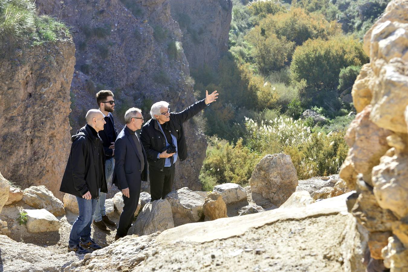 Guirao ha concretado que el objetivo del recorrido es mostrar su apoyo a los científicos que están excavando y analizando «uno de los grandes descubrimientos de esta época»