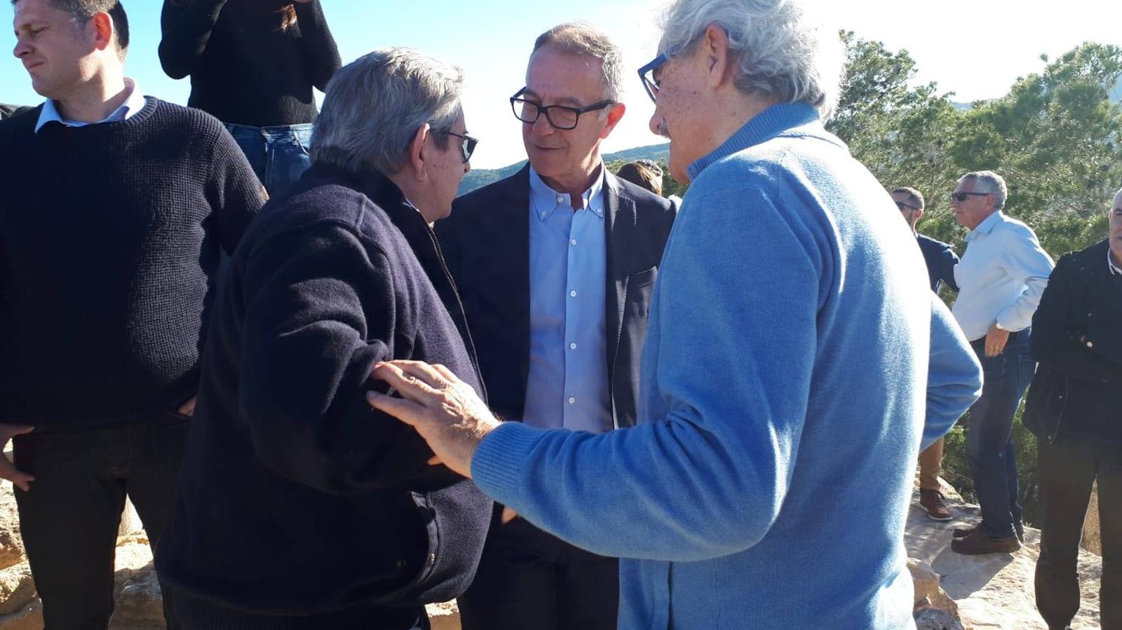 También visitó el yacimiento de La Almoloya, en Pliego. 