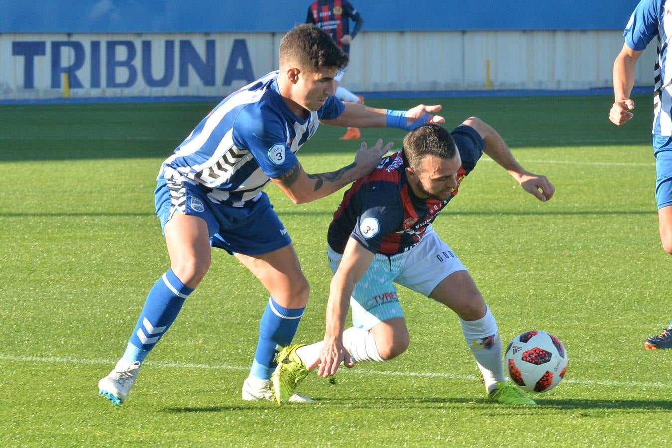 Los lorquinos se adelantaron al poco de que comenzara el segundo periodo, con un gol de Gerard Artigas