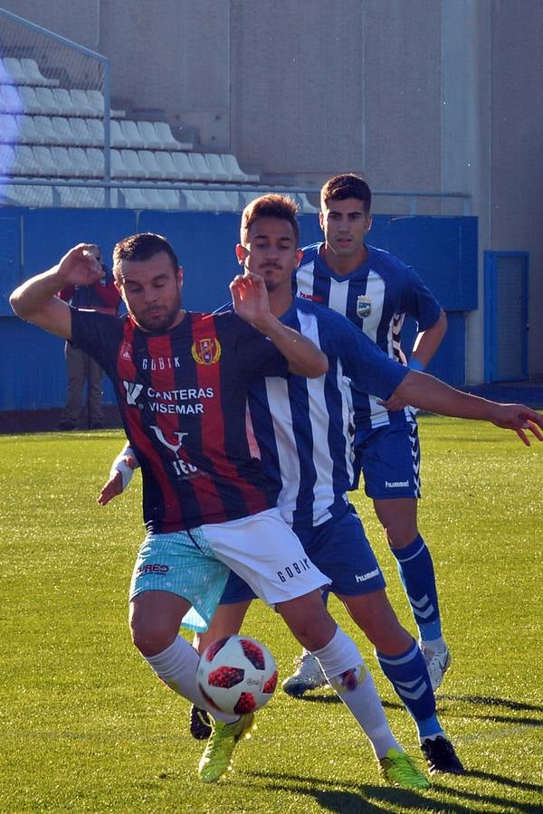 Los lorquinos se adelantaron al poco de que comenzara el segundo periodo, con un gol de Gerard Artigas