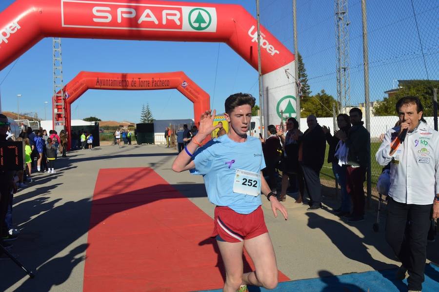 El corredor del Mobel Automenor Running Team completó los 5 kilómetros en 16:15 minutos, mientras que la primera en categoría femenina, del mismo club, hizo una marca de 19:30