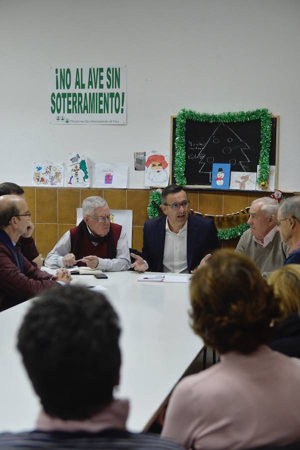 El delegado del Gobierno ha garantizado que toda la información se va a encontrar en la web de Adif y recuerda que en los próximos días se adjudicarán las obras pendientes