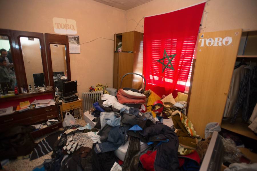 20/02/2018. Un yihadista a punto de atentar. La Policía detiene en Torre Pacheco al marroquí Khalid, de 36 años, y considerado como un radical peligroso. Es sospechoso de adoctrinamiento y enaltecimiento del terrorismo salafista. Compartía vídeos de las productoras del Estado Islámico con ejecuciones de occidentales. 