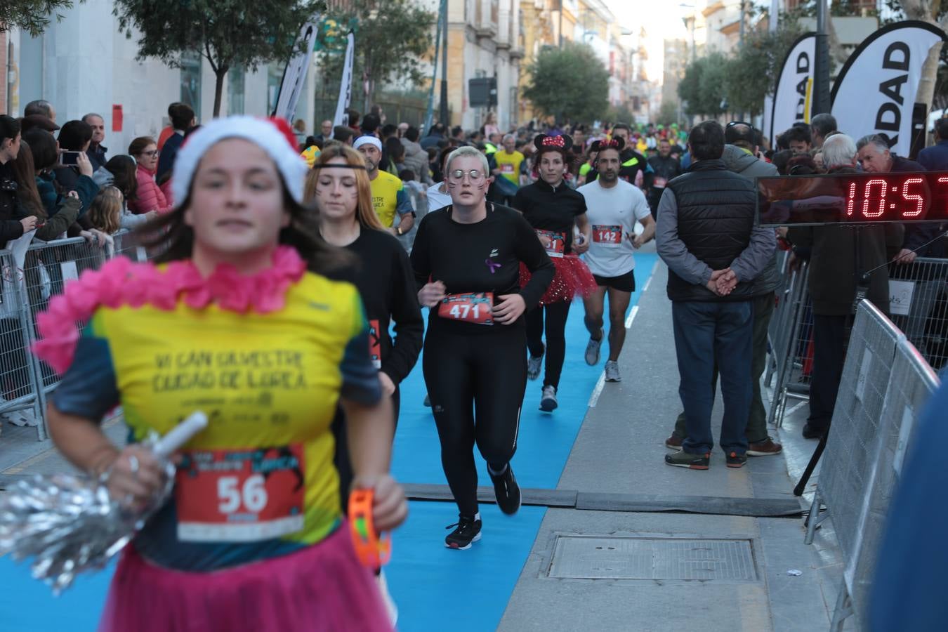 Casi un millar de corredores despiden el año disfrutando del deporte en la Ciudad del Sol por una buena causa