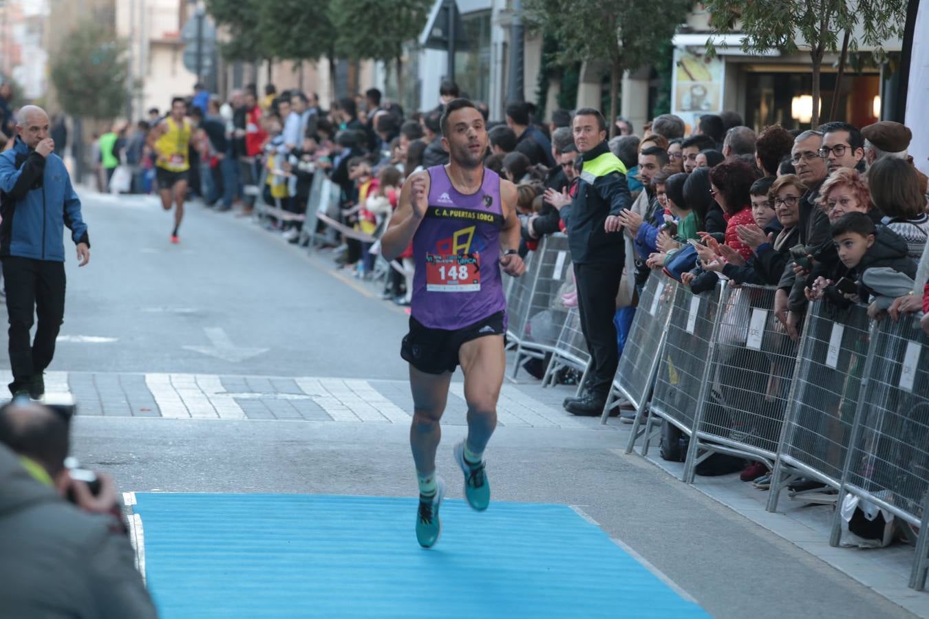 Casi un millar de corredores despiden el año disfrutando del deporte en la Ciudad del Sol por una buena causa