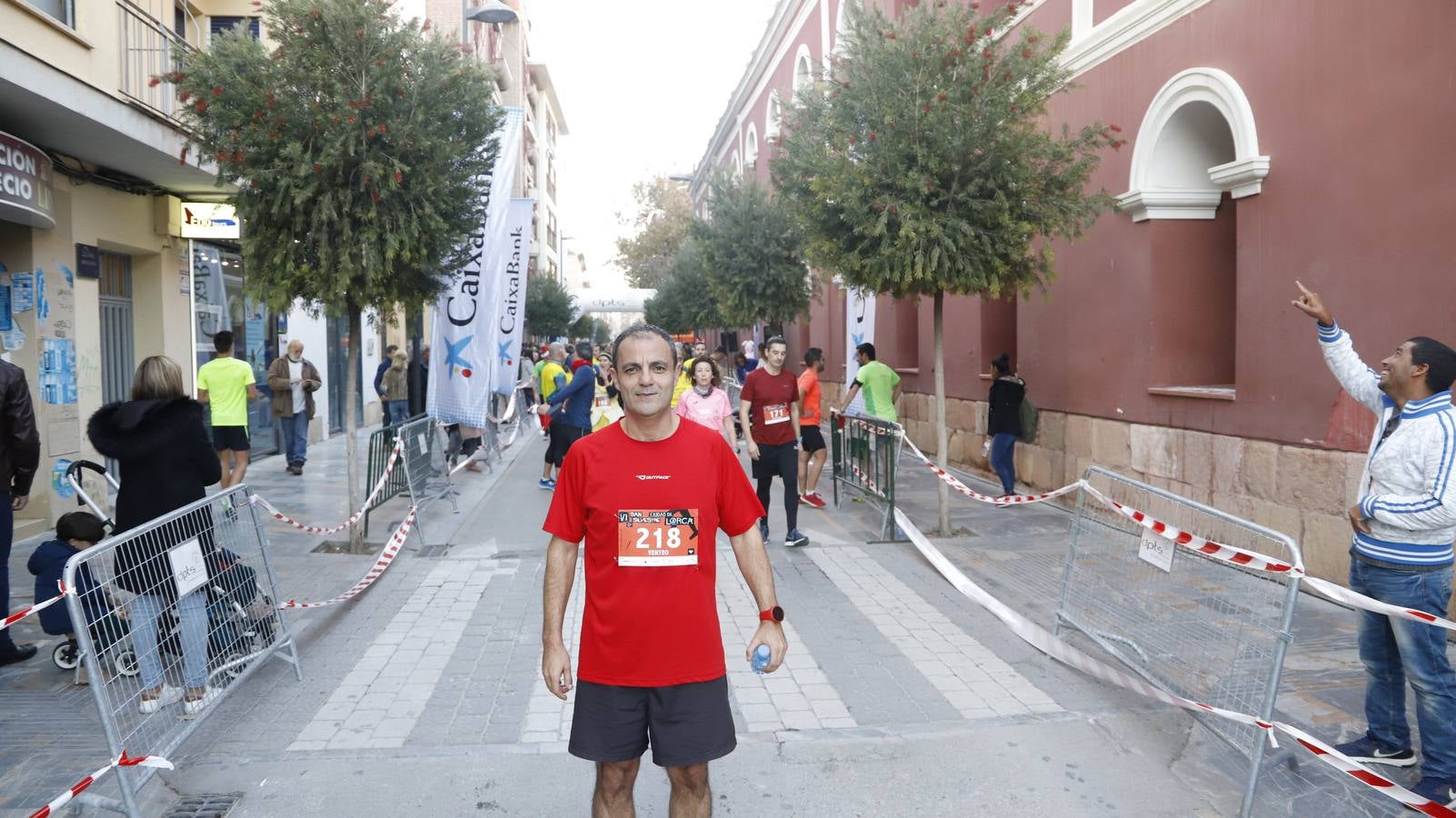 Los disfraces más divertidos y originales corrieron por las calles de la Ciudad del Sol en la última carrera del año.