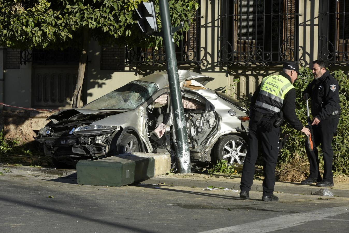 Los dos ocupantes del turismo siniestrado se encuentran en estado grave