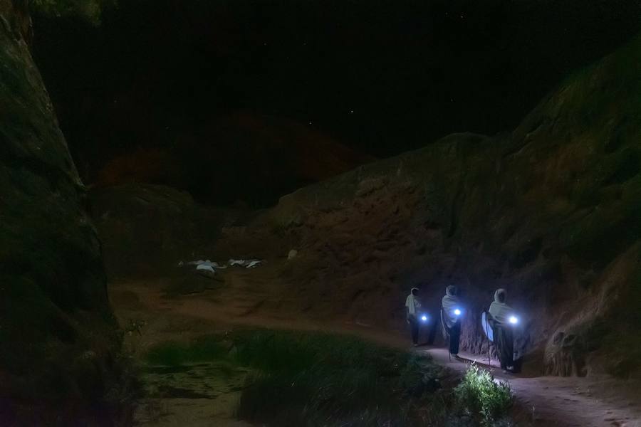 La Navidad ortodoxa etíope llamada Ledet o Genna se celebrará el 7 de enero y atrae peregrinos de todo el país. Las once iglesias excavadas en la roca son uno de los sitios del Patrimonio Mundial de la UNESCO en Etiopía.