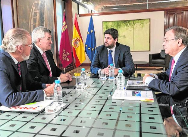 Manuel Perezcarro, Pedro Díaz, López Miras y Valverde, ayer. 