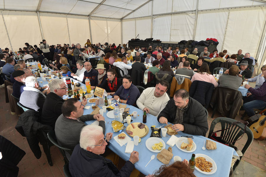 López Miras y Ballesta se retan a una 'pelea' de trovos en Patiño