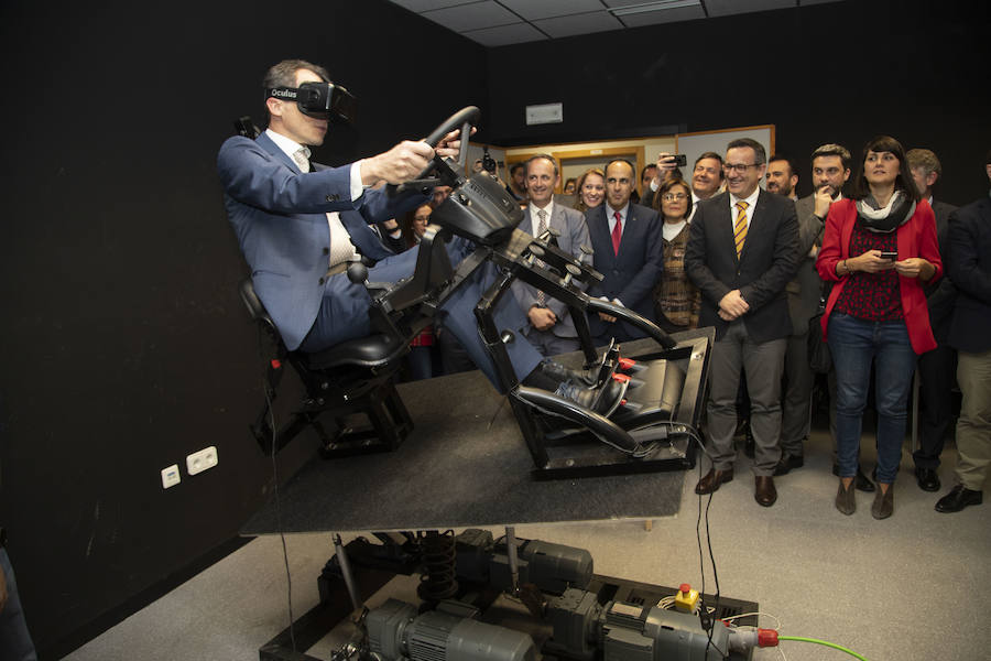 Visita del ministro de Ciencia y Universidades Pedro Duque al edificio de la UPCT y la empresa MTorres dentro del parque tecnológico de Fuente Álamo.