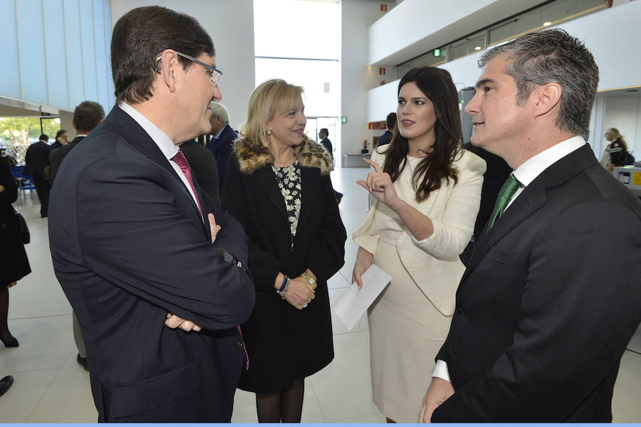 Autoridades de distintos ámbitos de la Región disfrutaron de un almuerzo en las instalaciones del nuevo aeródromo que abrió sus puertas este martes