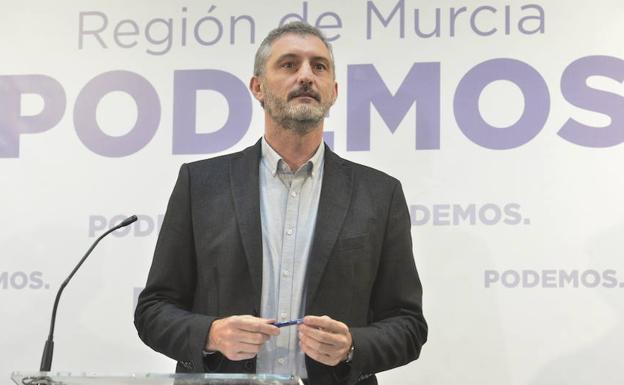 El secretario general y portavoz parlamentario de Podemos Región de Murcia, Óscar Urralburu, en una imagen de archivo.