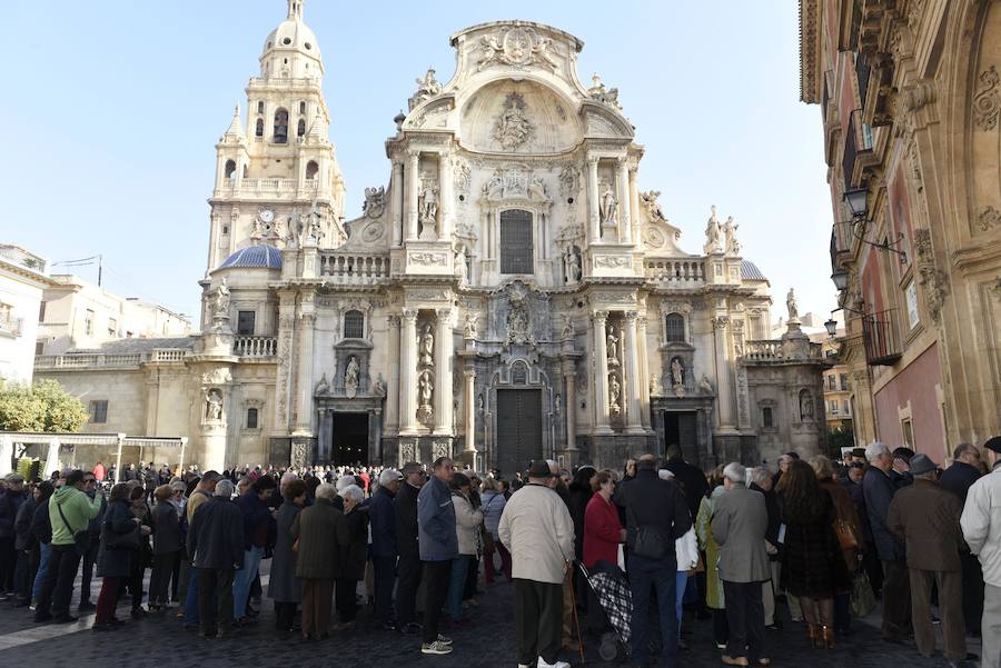 El patio del Palacio Episcopal acogió una celebración en la que se sirvió el tradicional boniato dulce y mistela, un postre con el que antiguamente se celebraba esta onomástica