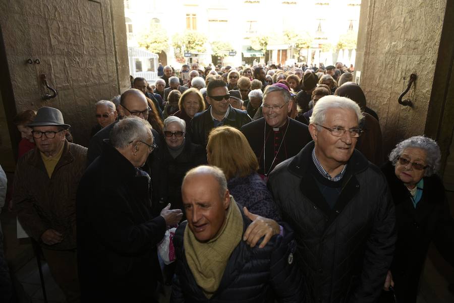 El patio del Palacio Episcopal acogió una celebración en la que se sirvió el tradicional boniato dulce y mistela, un postre con el que antiguamente se celebraba esta onomástica