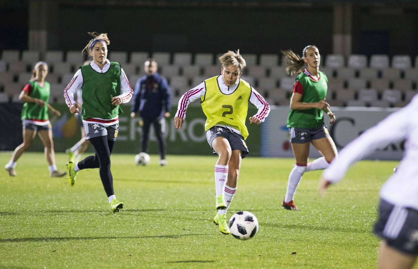 El Efesé regala 2.500 entradas a sus abonados y el Ayuntamiento reparte 5.000 en centros educativos