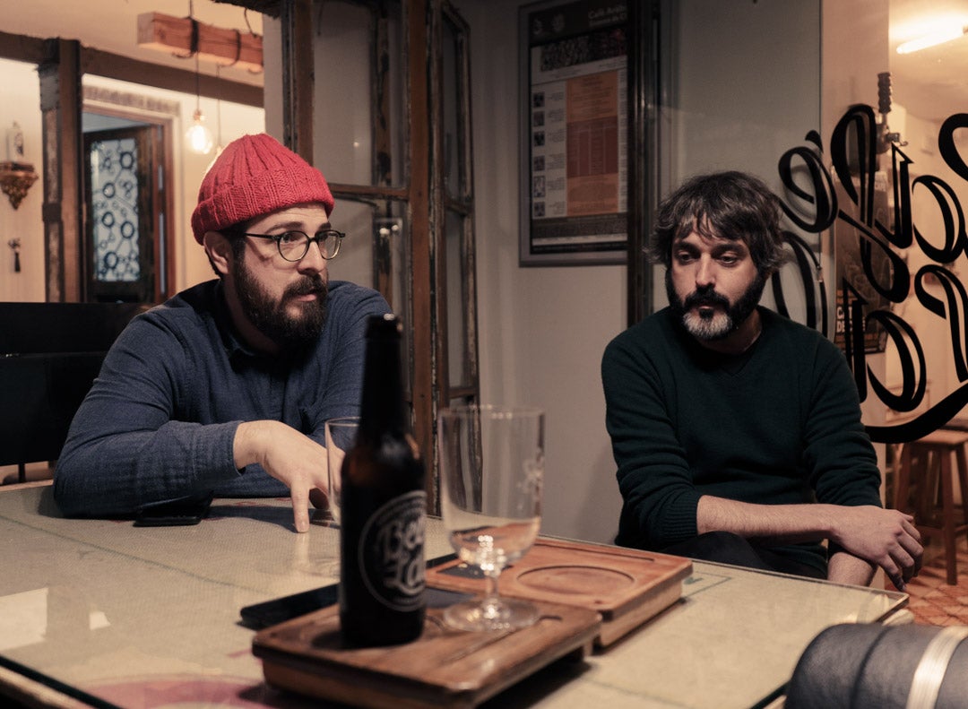 La banda cartagenera, que presentará su 'Tiempo de los valientes' el próximo 1 de febrero en el Garaje Beat Club, hace balance del álbum, repasa su trayectoria y evolución sonora y analiza la situación de la música en directo en la ciudad portuaria en una charla con 'Alternavivo' 