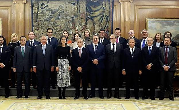 La Reina Letizia, junto al comité organizador de Fruit Attraction.