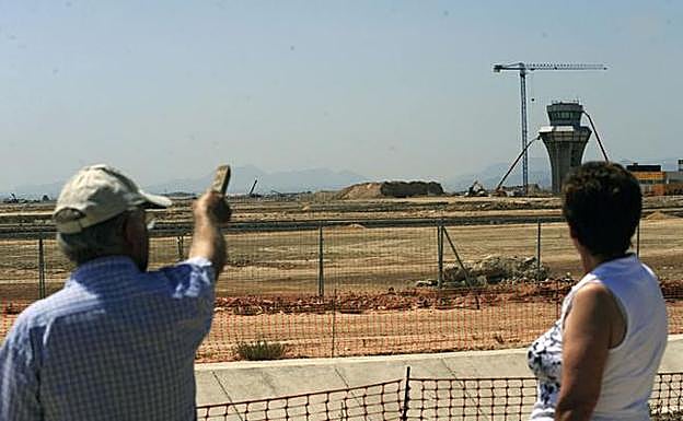 Afectados por la expropiaciones en una imagen de archivo. 