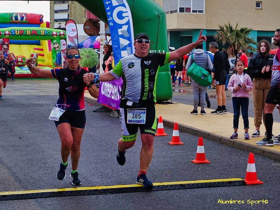 El corredormdel UCAM Cartagena se lleva la II Carrera Popular Virgen del Mar con un tiempo de 24.27 minutos, por los 28.10 para su compañera de club