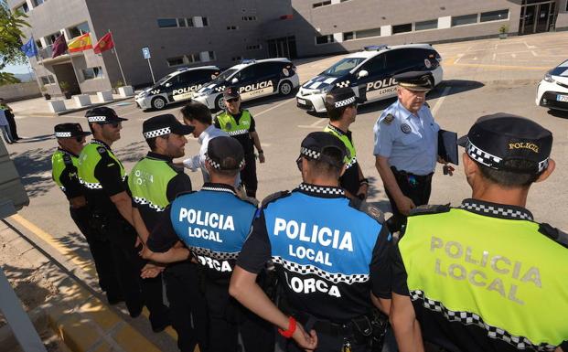 Agentes de la Policía Local de Lorca, en una imagen de archivo.