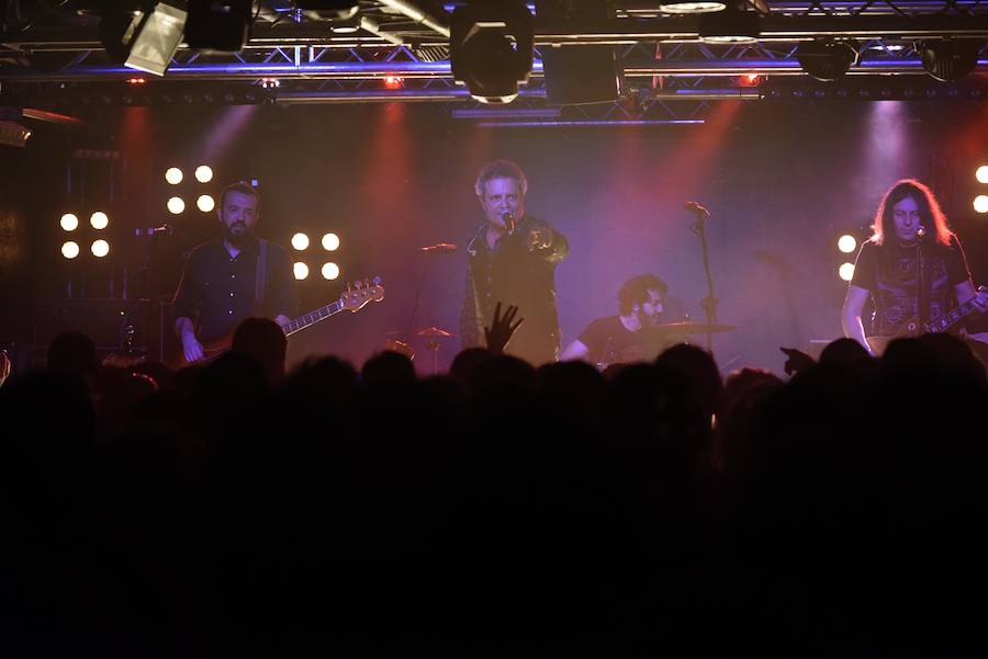 Sonaron un par de M Clan, 'Calle sin luz' y 'Perdido en la ciudad', esta con la participación como invitado de Ricardo Ruipérez, la otra mitad del grupo 