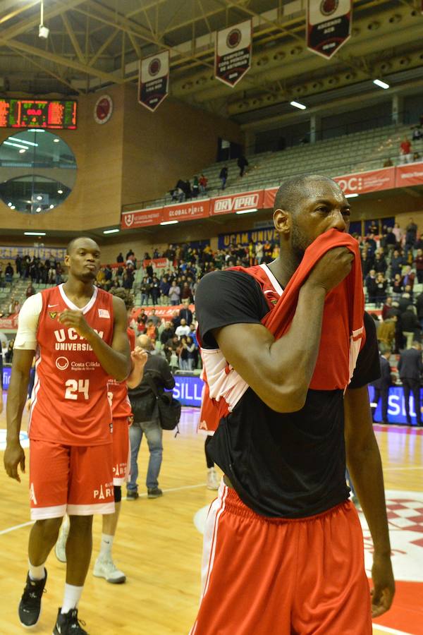 El conjunto universitario no levanta cabeza ante el conjunto entrenado por Ibon Navarro, predecesor en el banquillo murciano de Javi Juárez