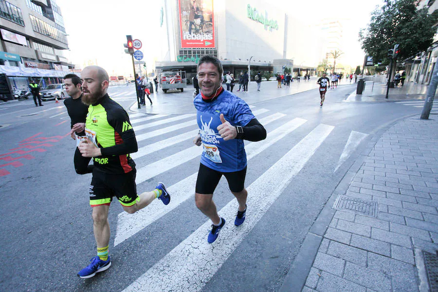 José Antonio Meroño, Andrés Mico y Juan Luis Mata, son los tres primeros clasificados en el Maratón.