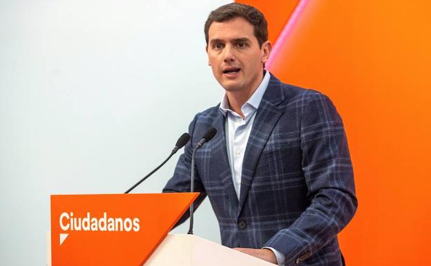 Albert Rivera, presidente de Ciudadanos, durante su comparecencia este lunes.