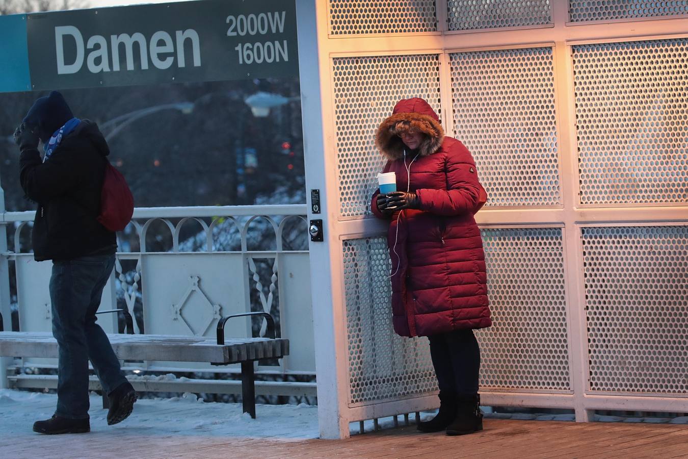 Una ola de frío polar cruza Chicago, Illinois (EE. UU.). Las temperaturas en el área de Chicago podrían bajar a menos 31 grados centígrados.